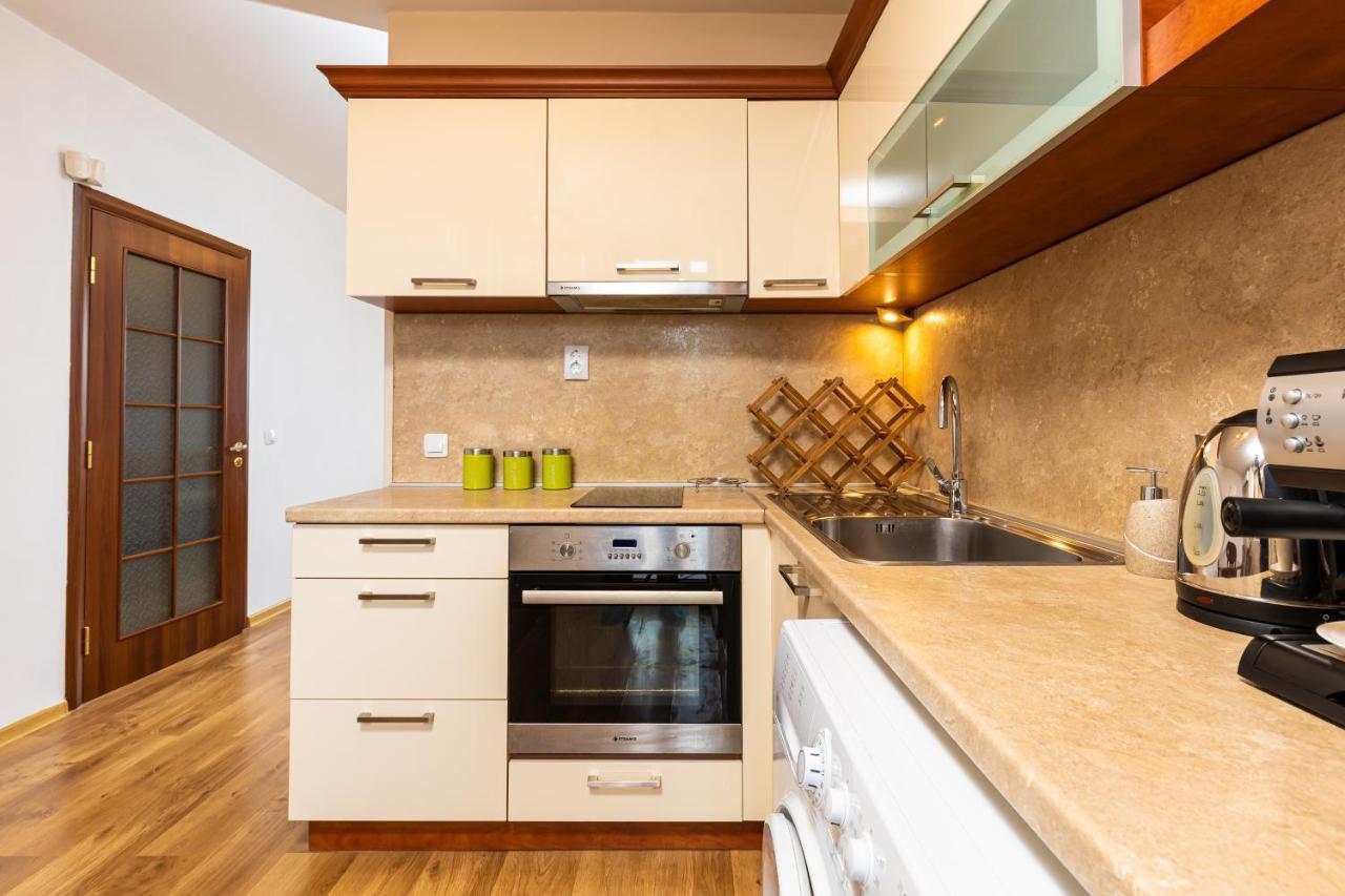The Walnut 2Bd Apartment Plovdiv Eksteriør bilde